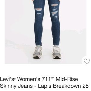 Levis 711